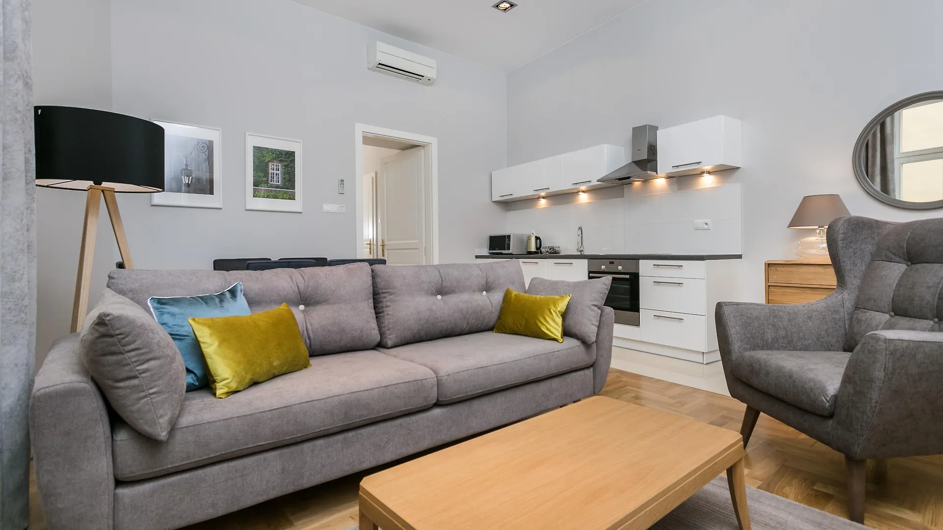 Venetian House Market Square Aparthotel Cracovie